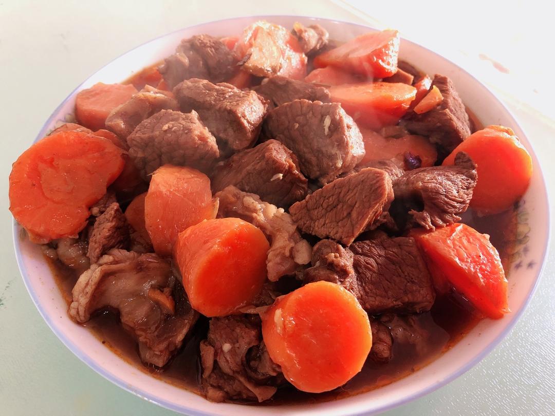 胡萝卜焖羊肉