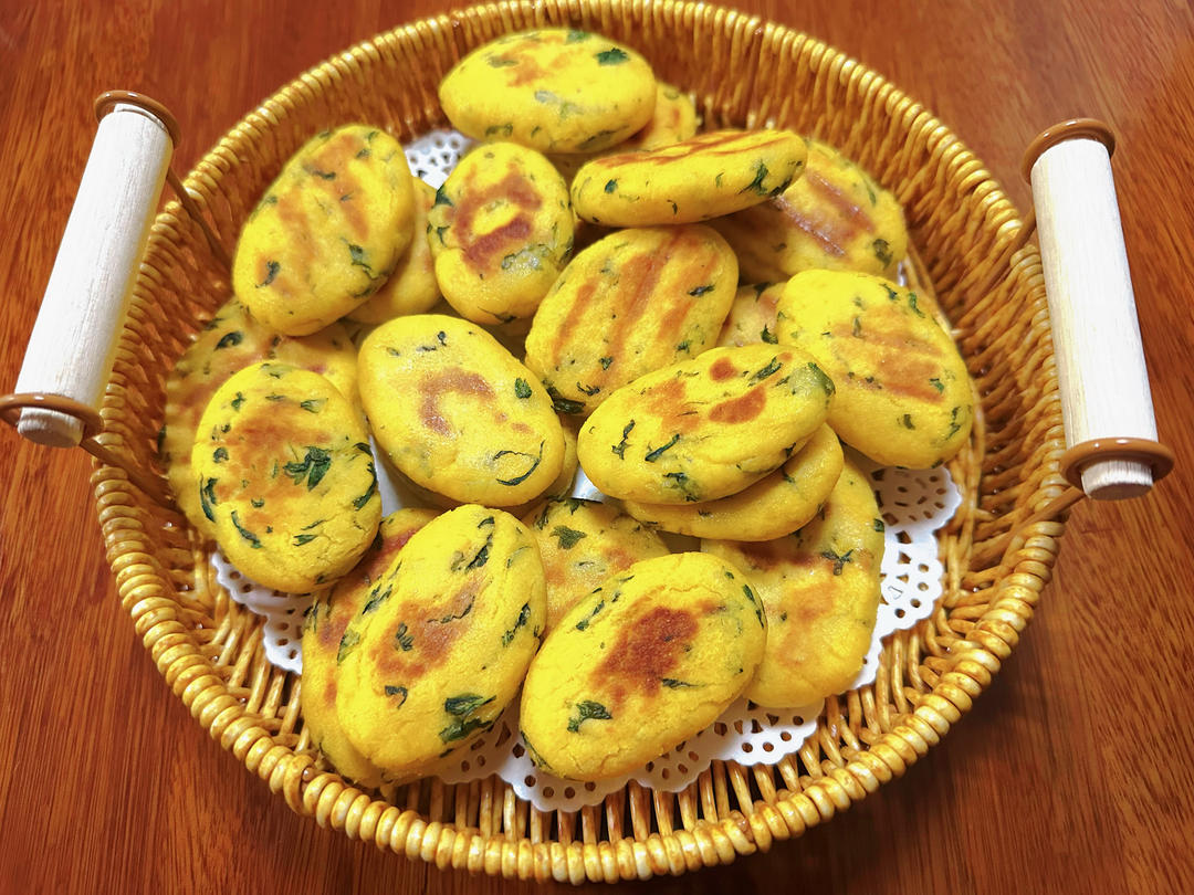 玉米面菜饼子（贴饼子）