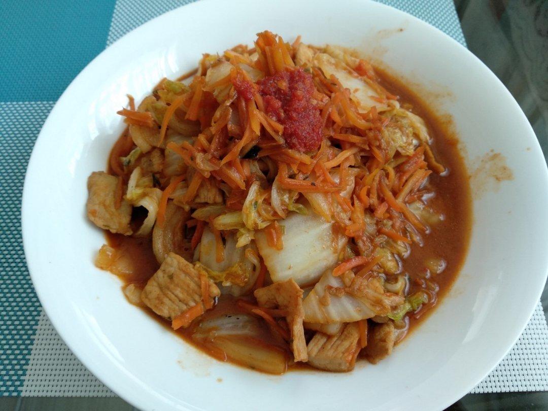 辣白菜炒五花肉