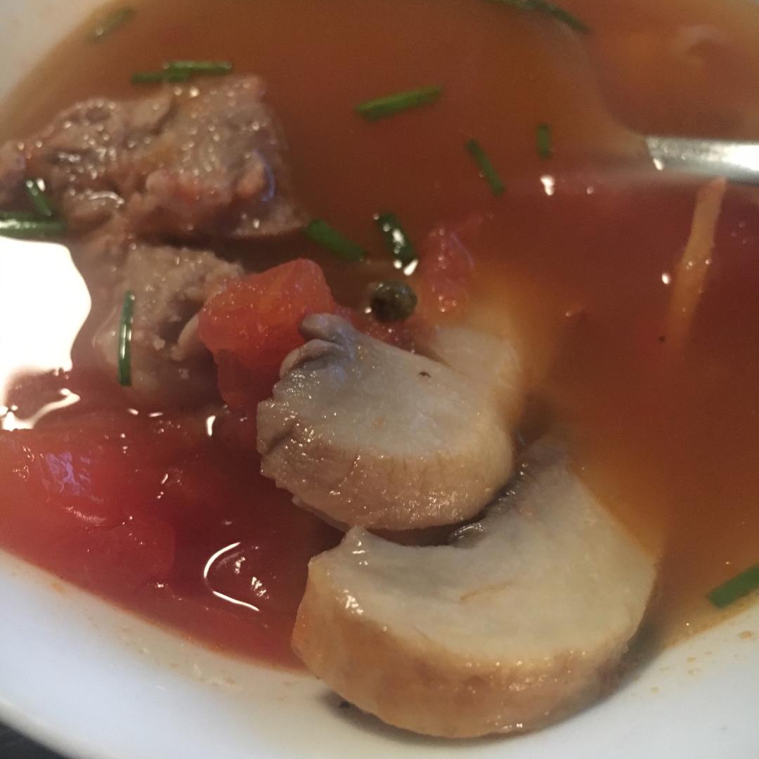 番茄口蘑肉片汤