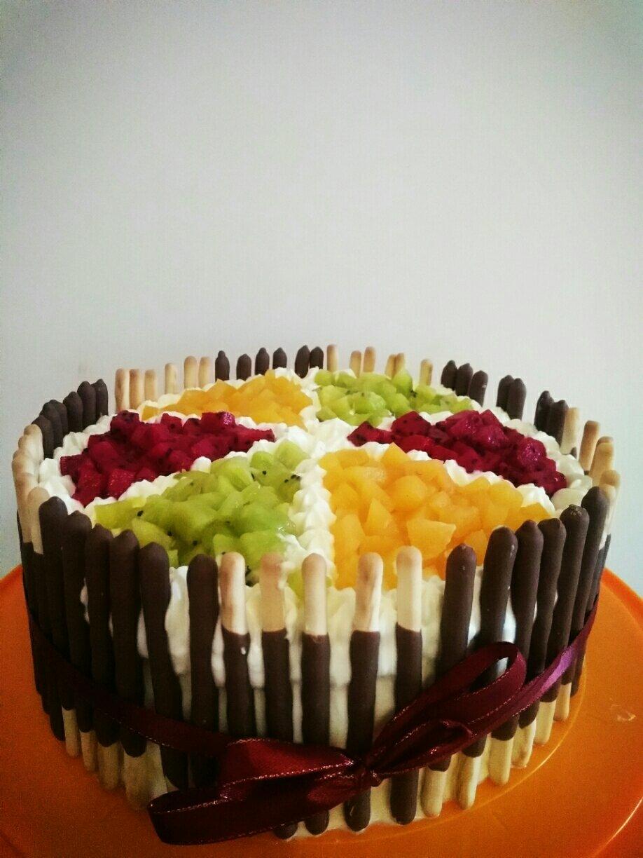 生日蛋糕教程【威化饼干围边】