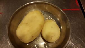 土豆松的做法 步骤1