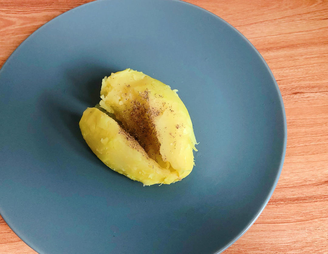 科达·布莱克的超快手烤土豆（微波炉/烤箱）