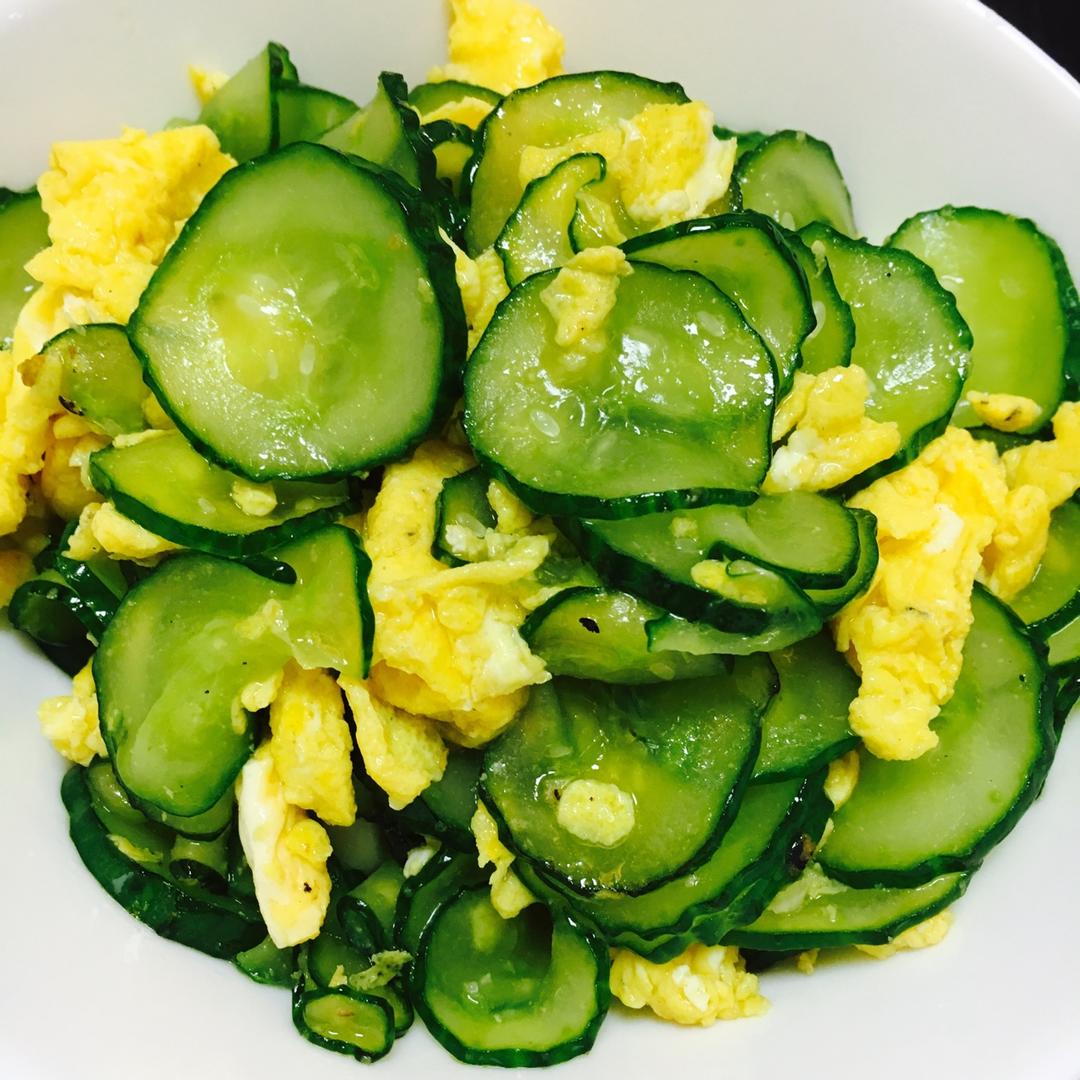 【黄瓜炒鸡蛋图片】陈阿用_下厨房
