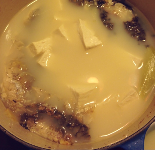 鲫鱼豆腐汤
