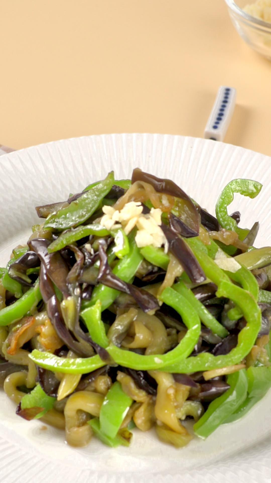 减脂青椒炒茄子