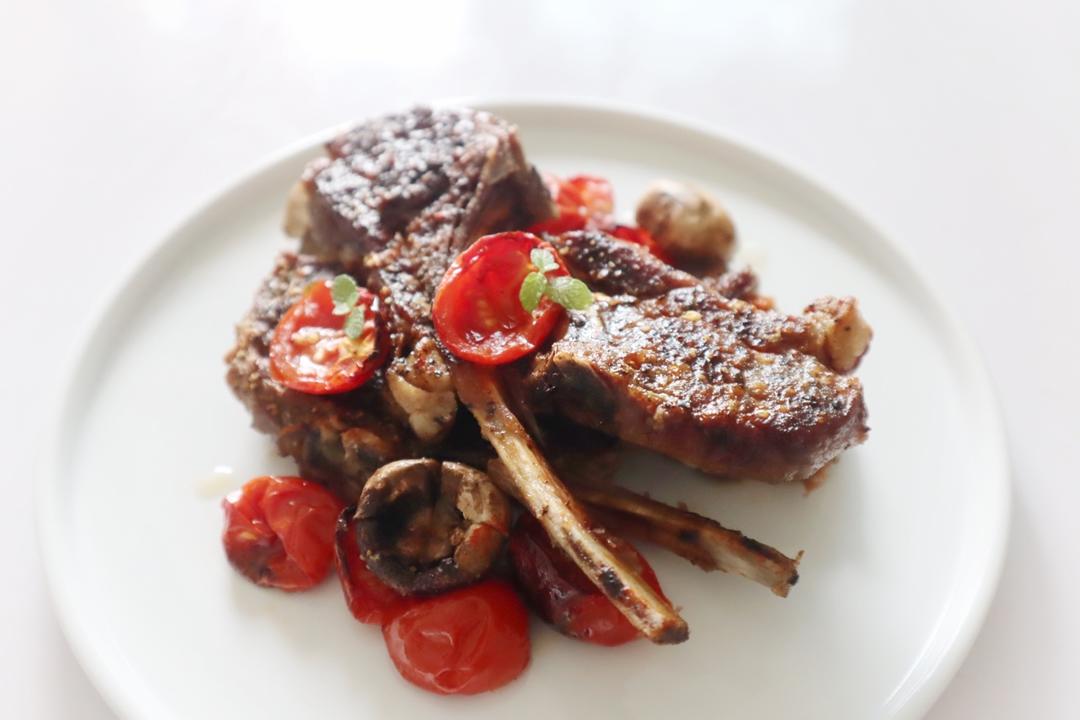 番茄蘑菇烤羊排【北鼎烤箱菜谱】