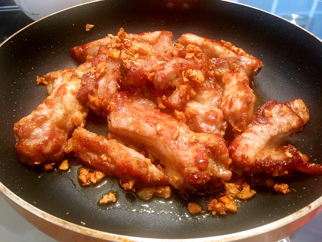 金牌蒜香排骨