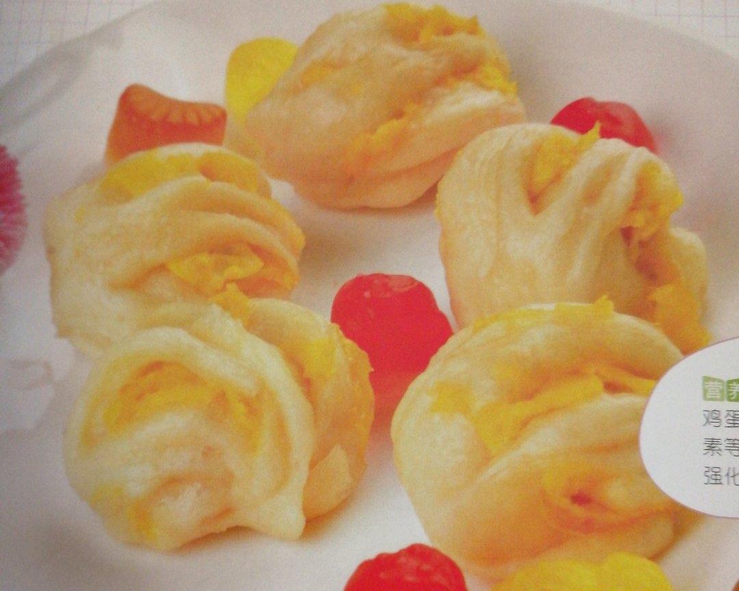 春季早餐主食面点蛋皮花卷的做法