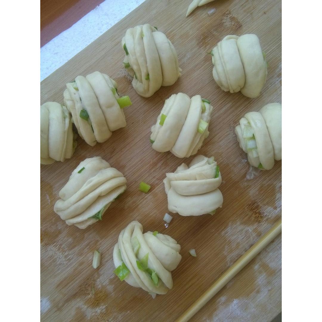 葱油花卷 Steamed Roll