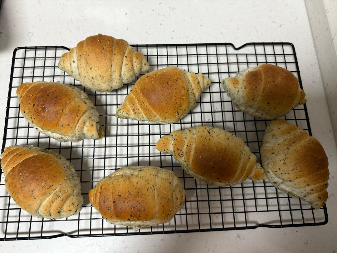 黑芝麻海盐卷/日式盐面包