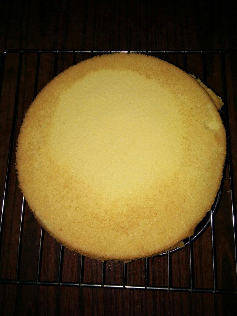 烤箱做蛋糕（戚风蛋糕的做法）