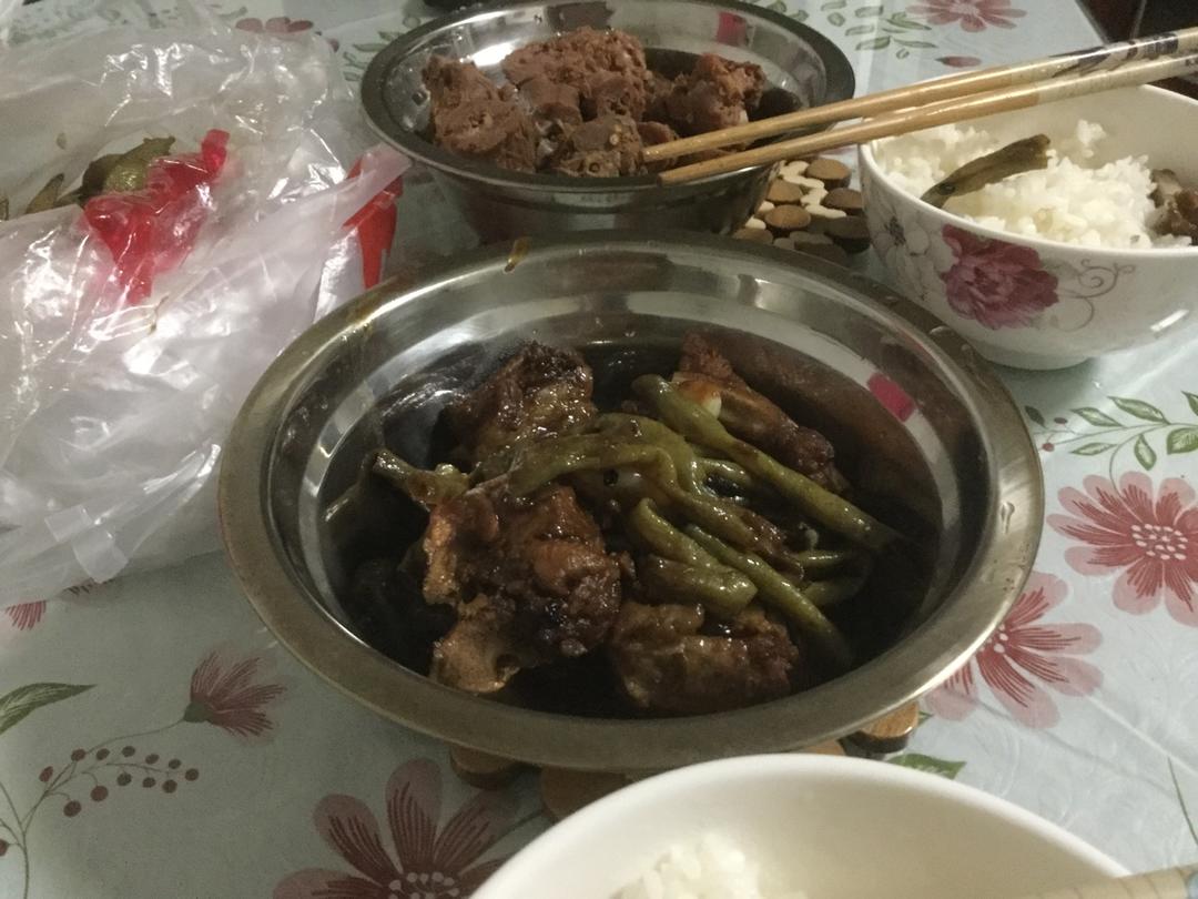 东北排骨炖豆角