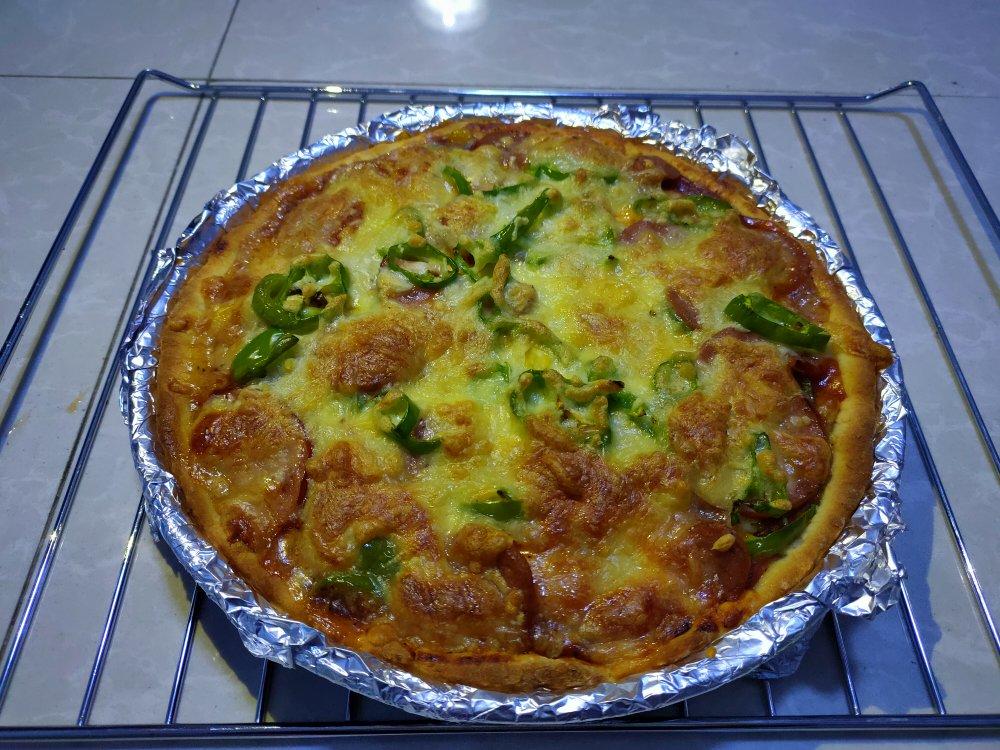 含宣软饼皮做法、自己在家也能做出馅料十足、超拉丝的美味诱人披萨