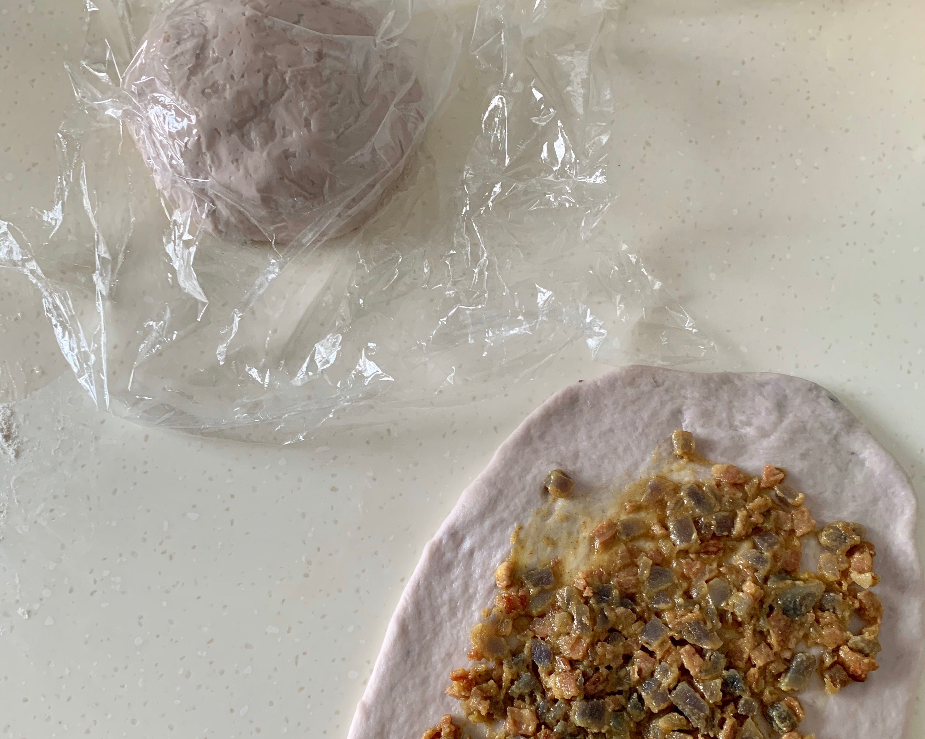 紫土豆培根咖喱软包（新手一次成功，空气炸锅，手揉，无糖）的做法 步骤6