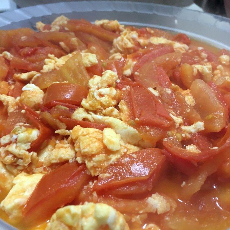 番茄炒鸡蛋（超浓的番茄味）