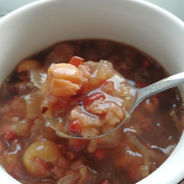 银耳莲子杂粮粥的做法 步骤4