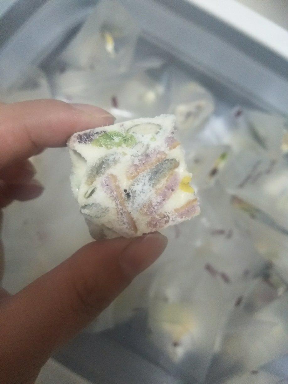 高颜值彩色雪花酥