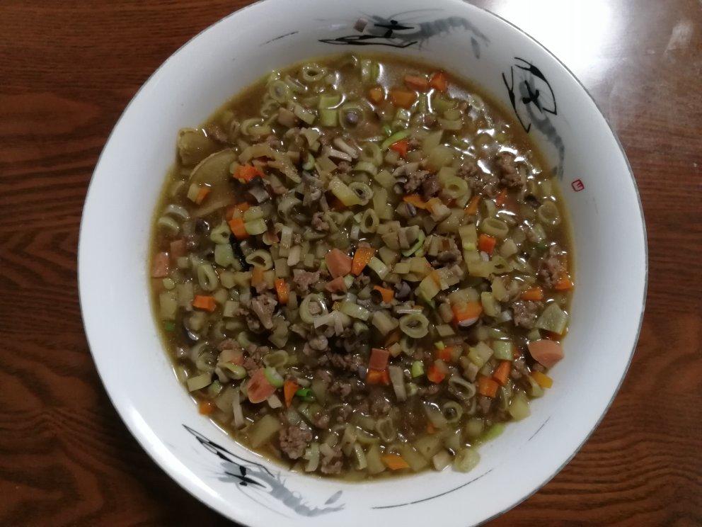 手机用户05303cs1做的面条卤子