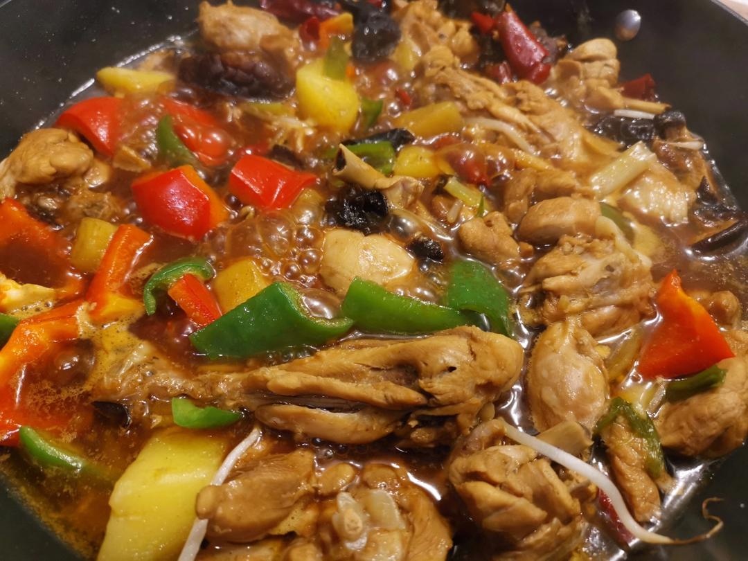 厨师长教你：“黄焖土鸡”的家常做法，味道很赞先收藏了