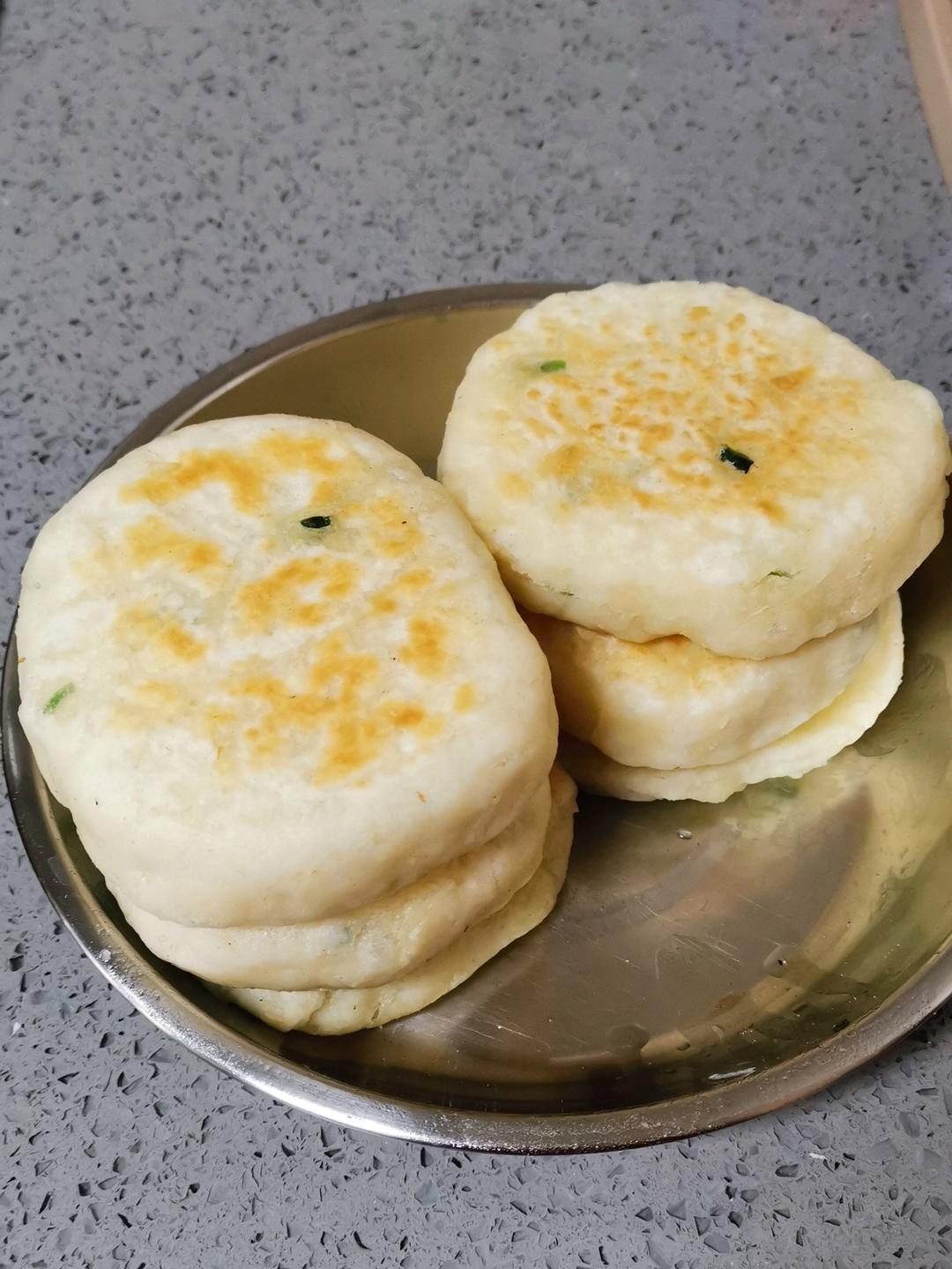 不用手揉面的发面葱花饼 松软好吃 省时省力 附细节视频详解