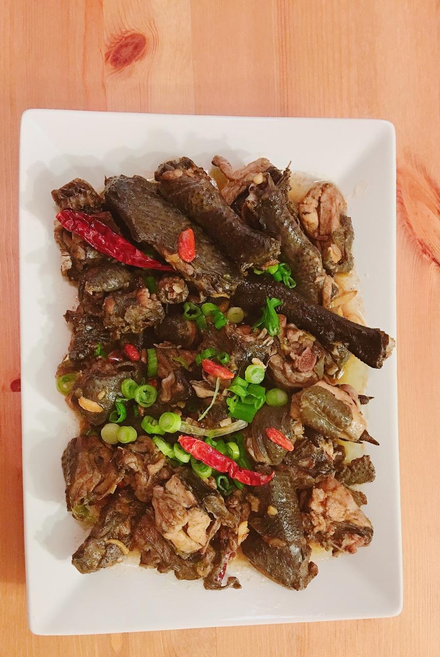 炒乌鸡