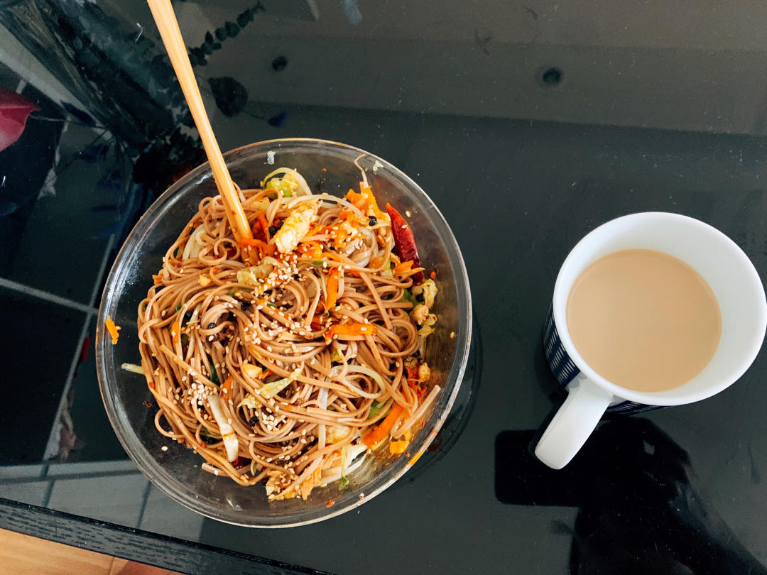 快手减脂餐❗️爆好吃的凉拌鸡丝荞麦面