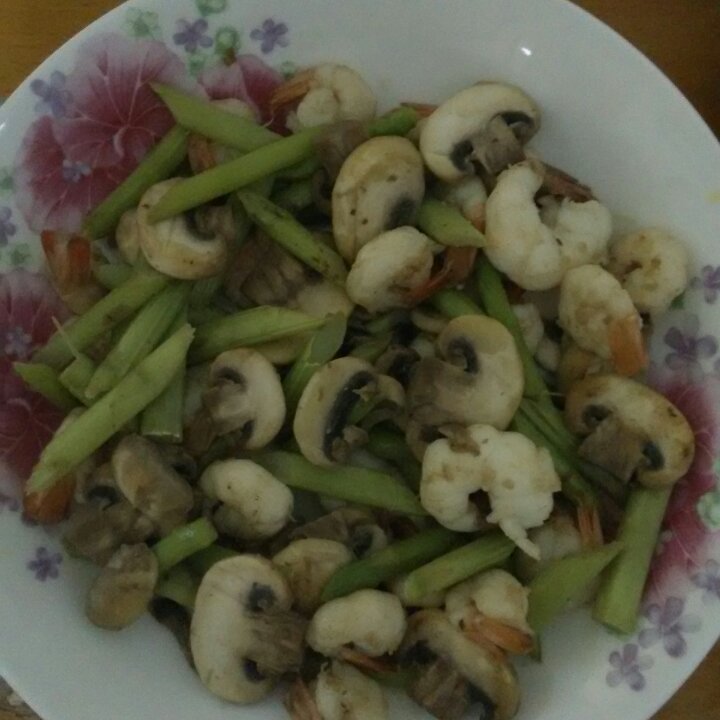 芦笋炒虾仁