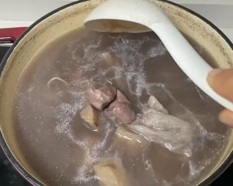 祛湿汤｜粉葛黑豆鲫鱼瘦肉汤的做法 步骤2