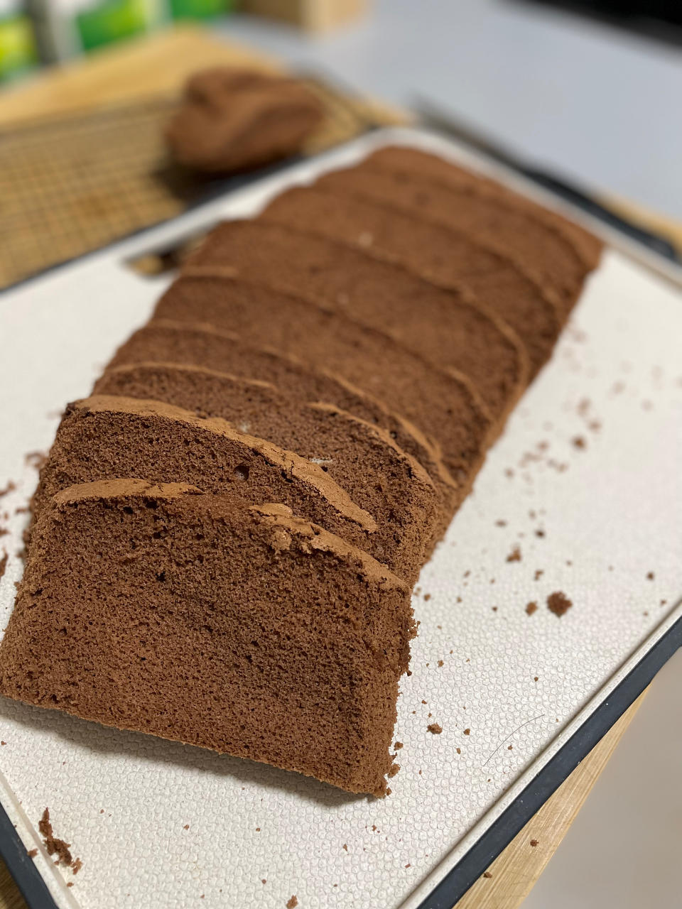 巧克力海绵蛋糕胚，分蛋打发，支撑好，香味浓郁