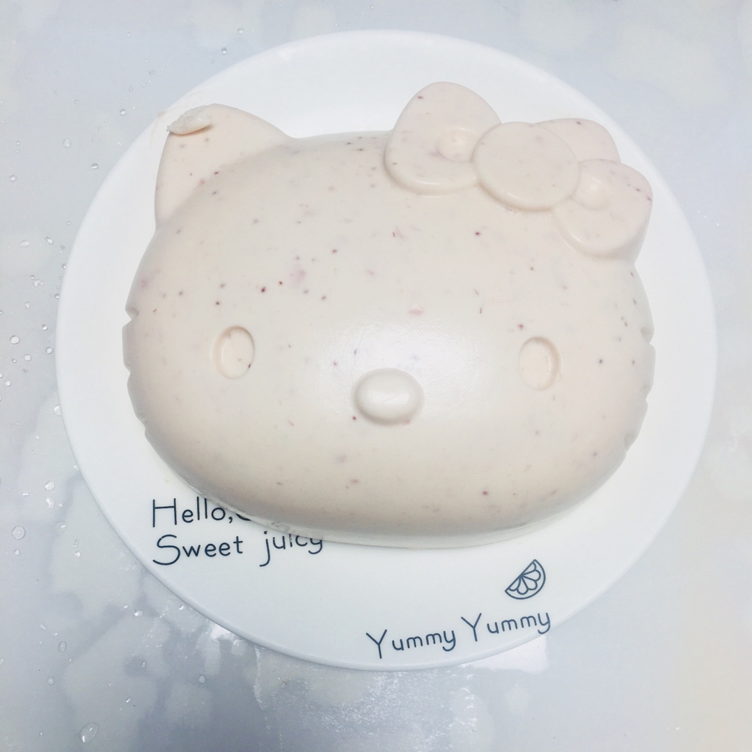 《Tinrry+》超顺滑奶香浓郁的Kitty酸奶芝士慕斯蛋糕
