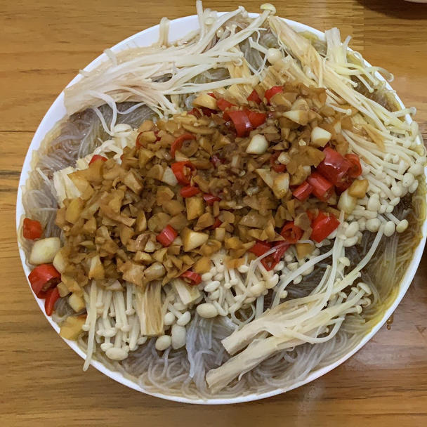 家常菜|蒜蓉蒸金针菇粉丝娃娃菜拼盘