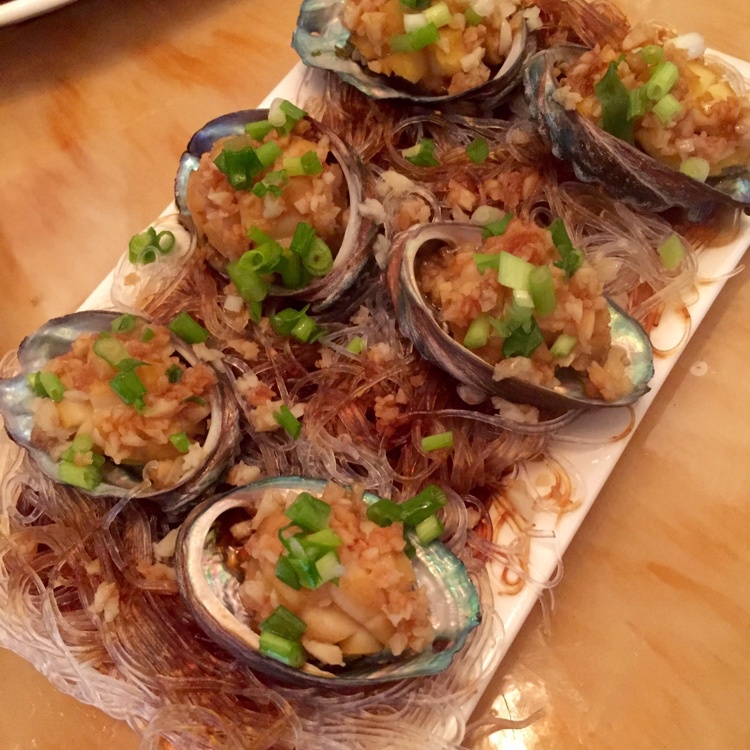蒜蓉粉丝蒸鲍鱼