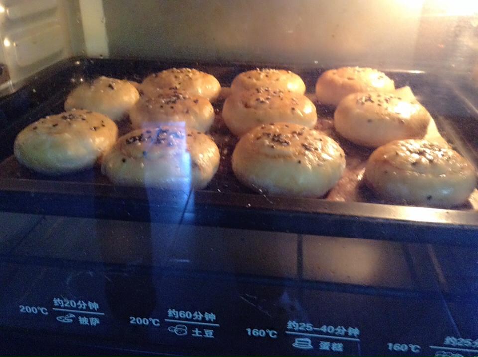 泳式鲜肉榨菜月饼