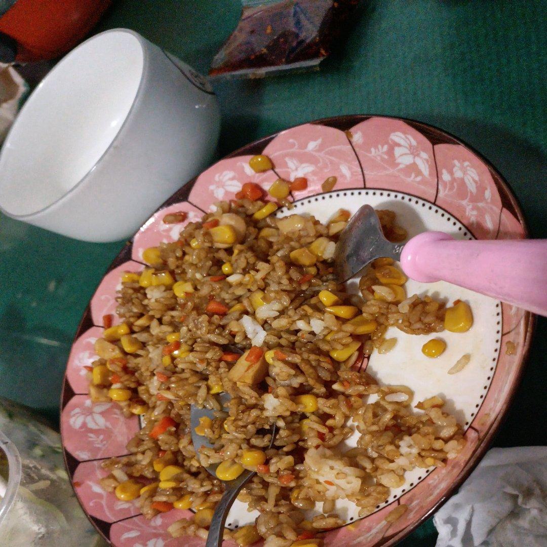 好吃到停不下来的酱油蛋炒饭