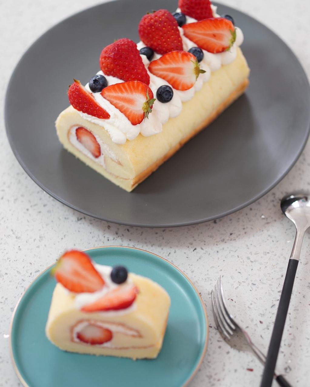 草莓瑞士卷-小山卷蛋糕胚