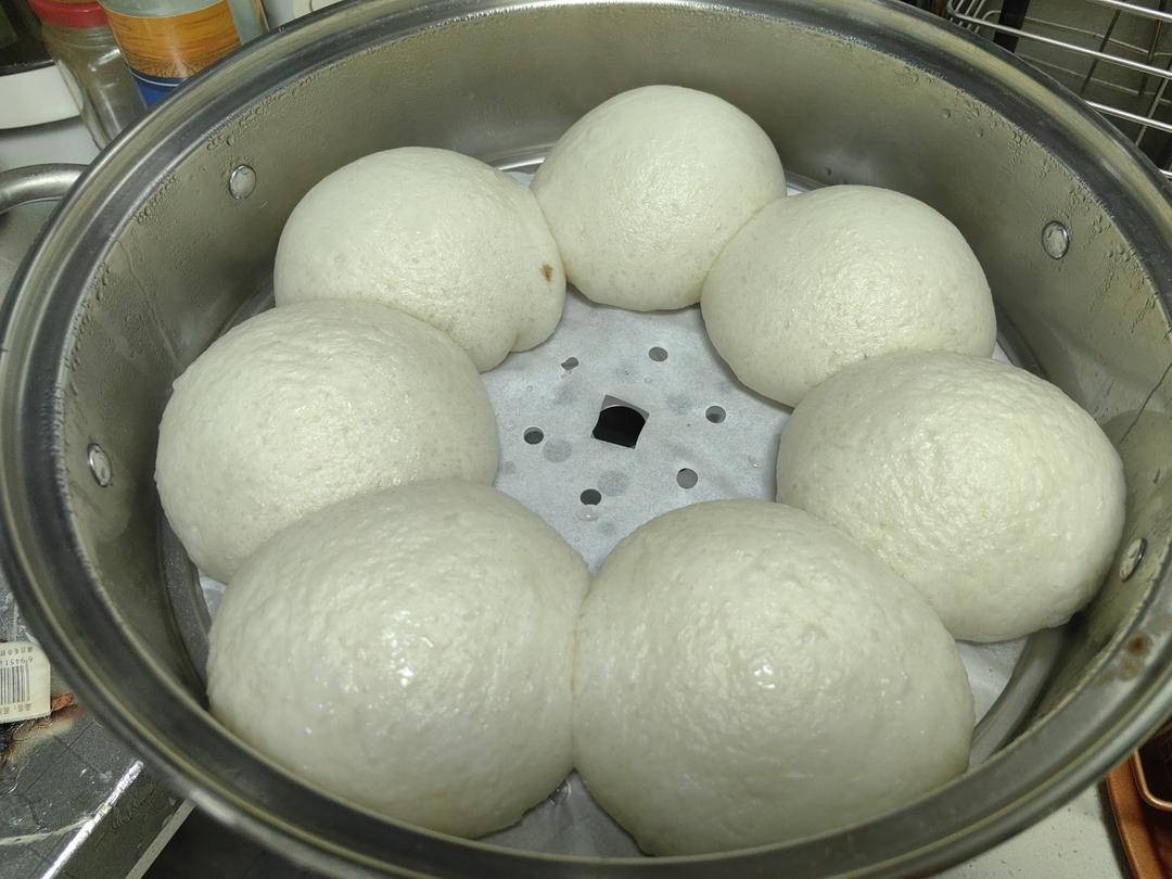 暄软可口的豆沙包