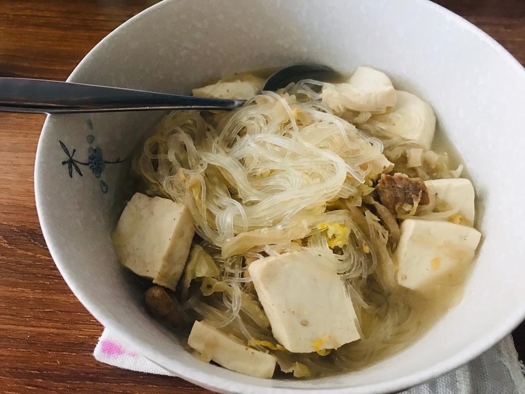 酸菜猪肉炖粉条