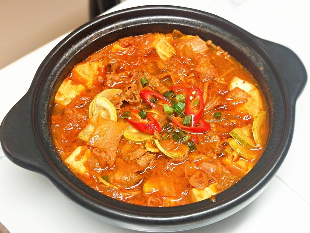 泡菜肥牛豆腐锅