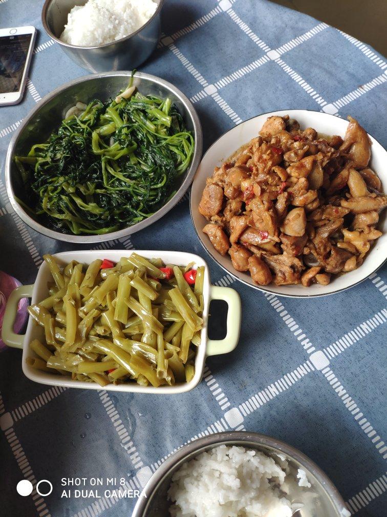 吃不够的蒜香鸡腿