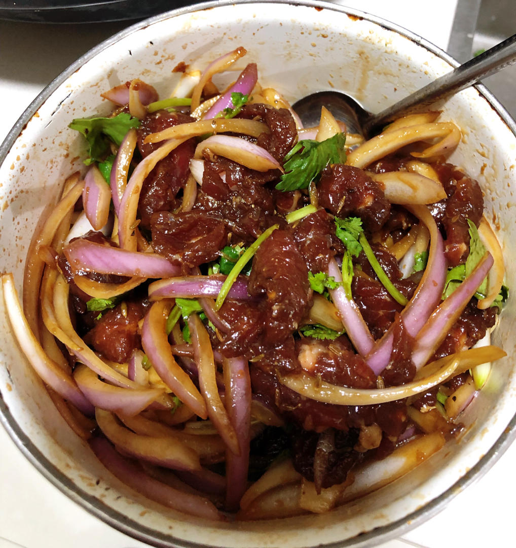 总共分两步的烤牛肉