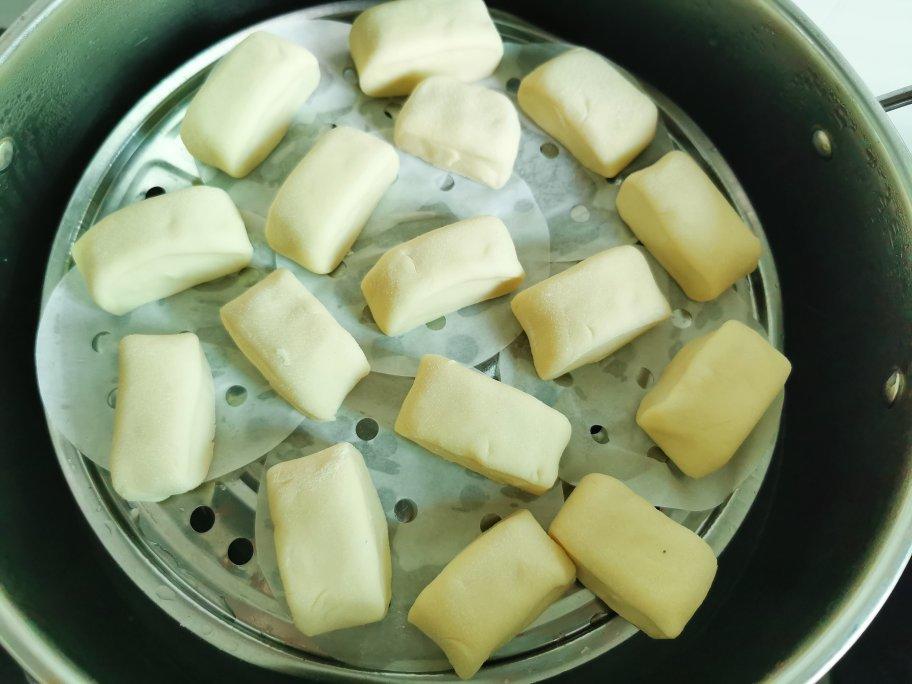 一发奶香小馒头，口感特别好！