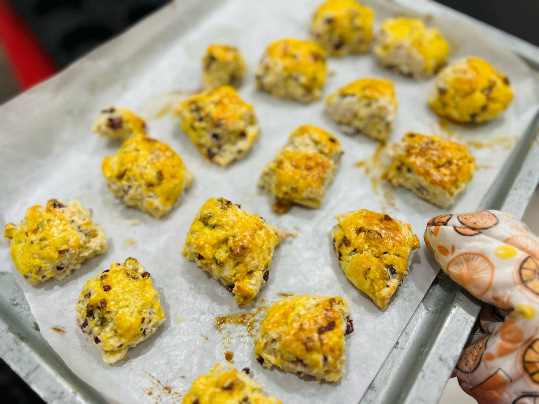 消耗淡奶油的司康