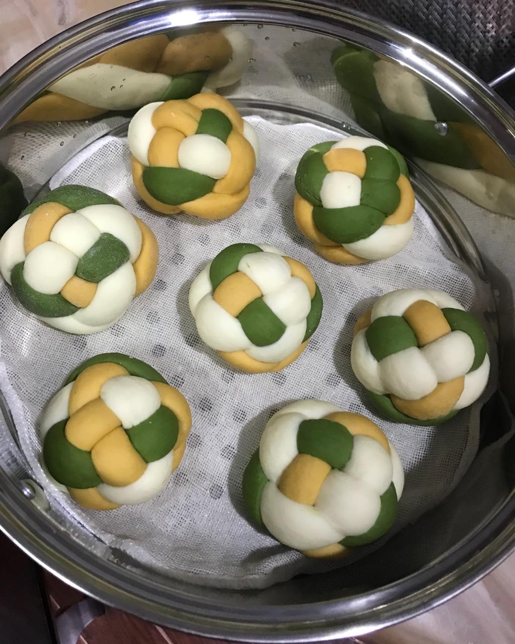 a蜡笔-小薪做的绣球馒头