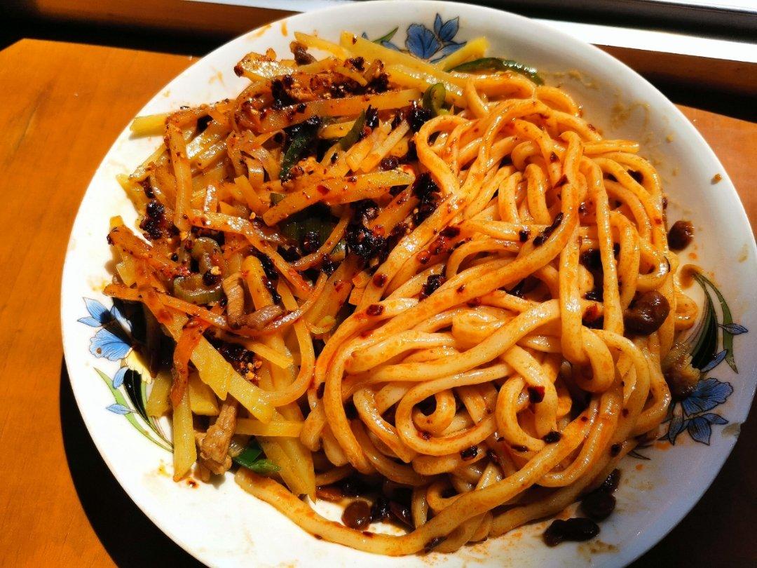 起个什么名字好呢做的土豆肉丝盖浇面