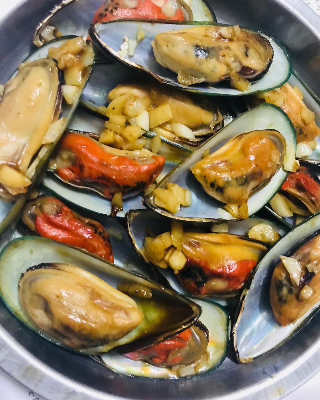 蒜蓉烤青口