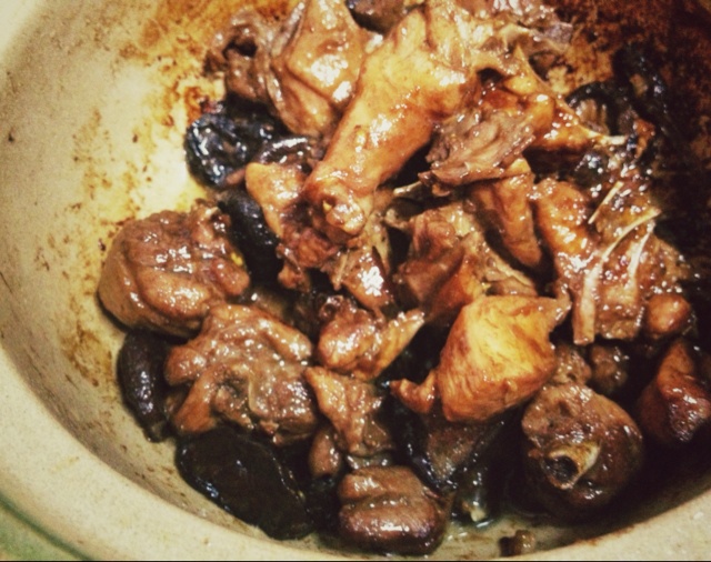 冬菇焖鸡块
