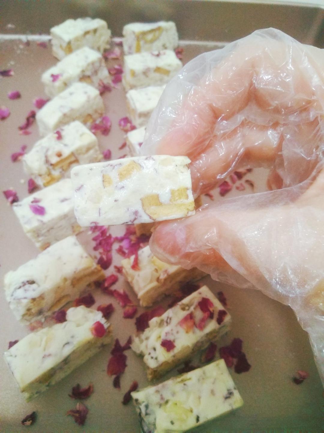 超详细TIPS—自制超美味牛轧糖（熬糖版），秒杀棉花糖版