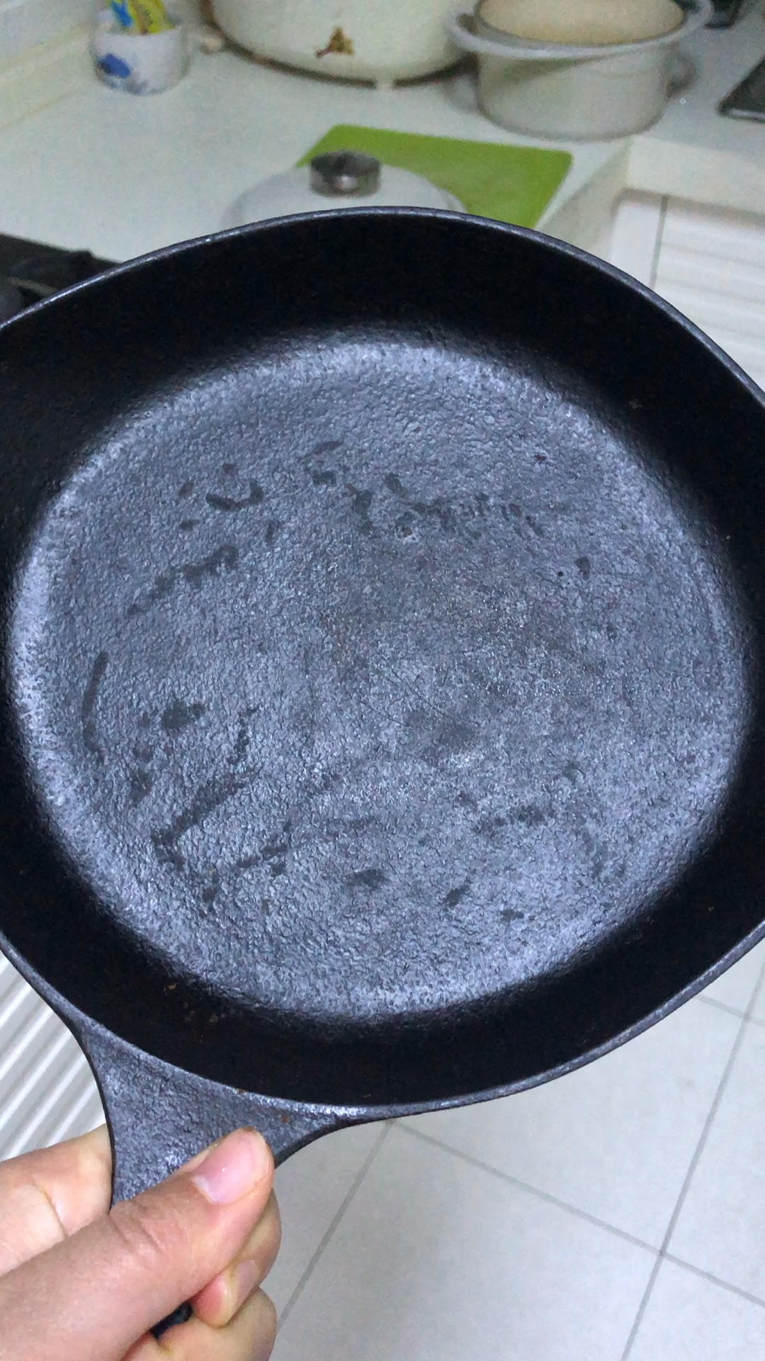 做好开锅与养护，你的铸铁锅能用五十年