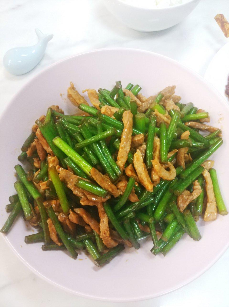 妈妈牌蒜薹炒肉